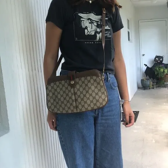 Vintage  Gucci  Crossbody - Picture 10 of 10